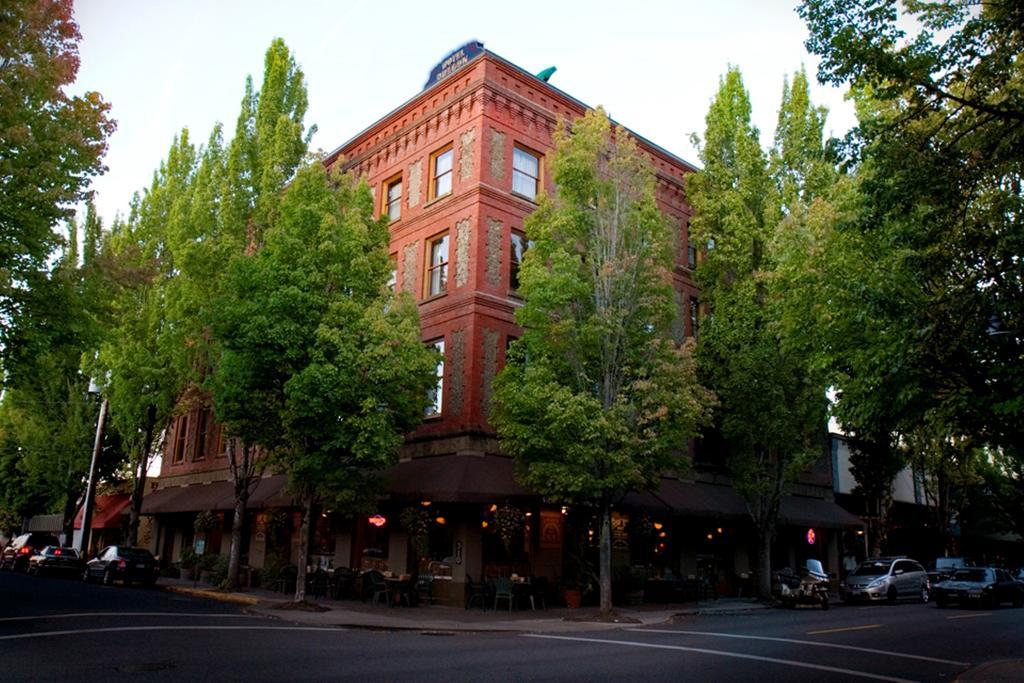Mcmenamins Hotel Oregon McMinnville Εξωτερικό φωτογραφία